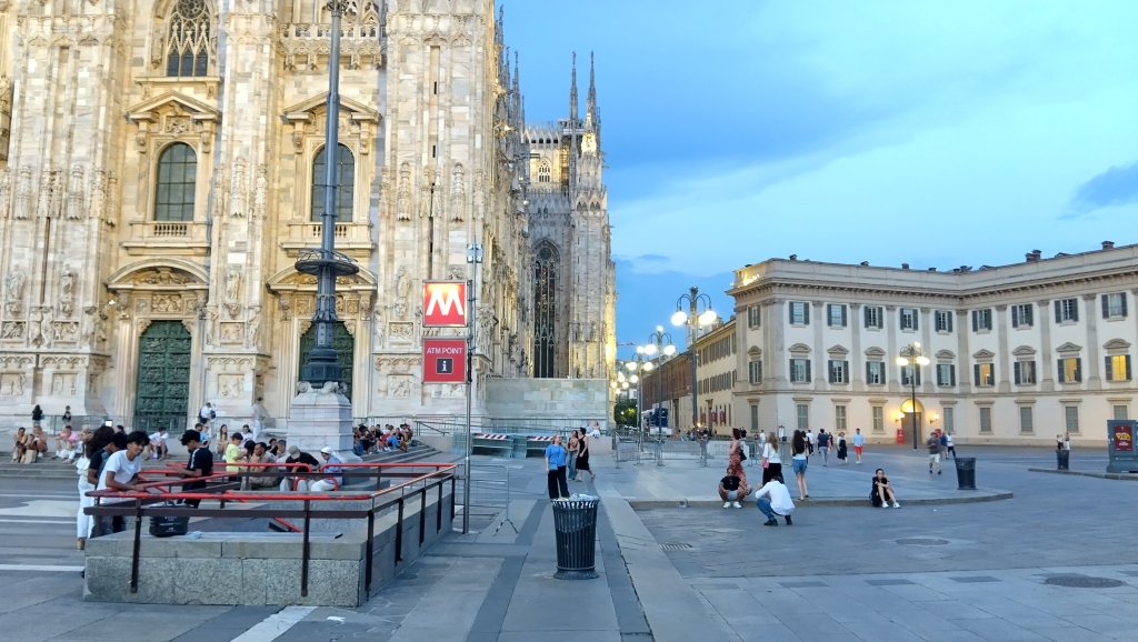 Milano. Piazza Duomo