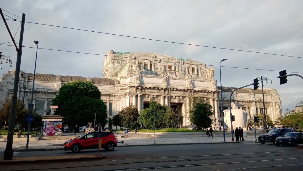 Milano. Stazione Centralee
